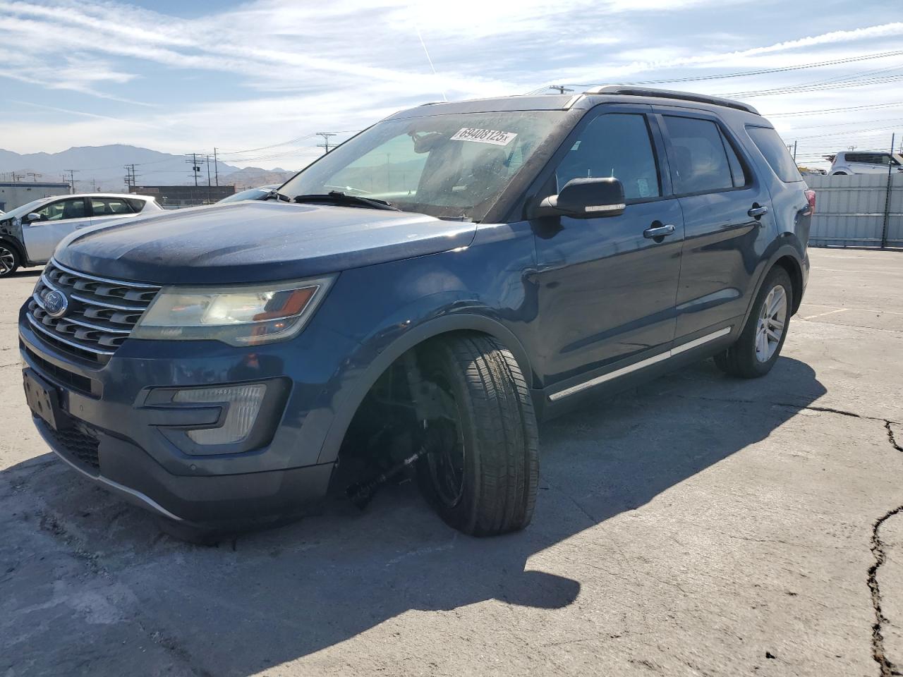 2017 Ford Explorer x