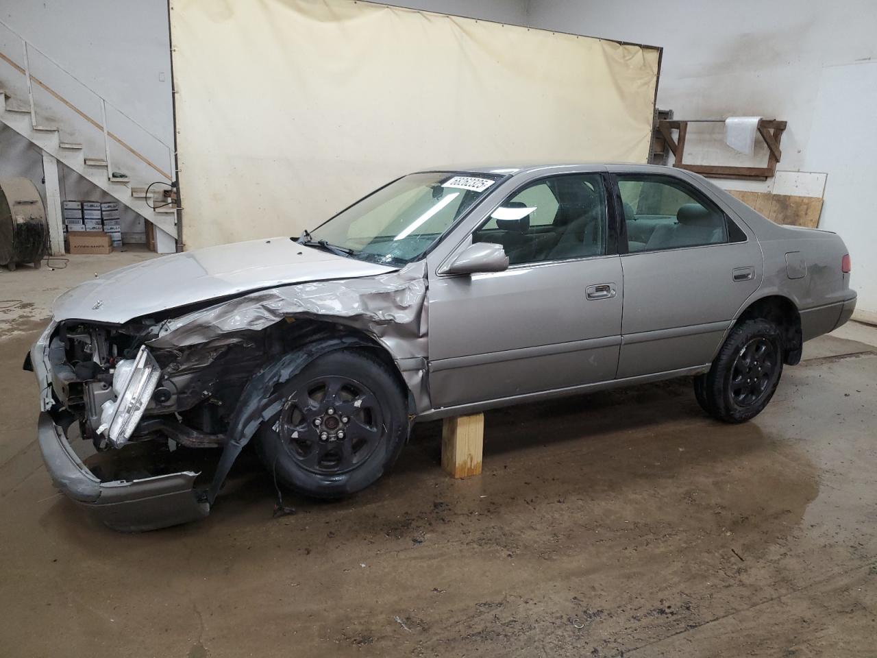 2000 Toyota Camry le