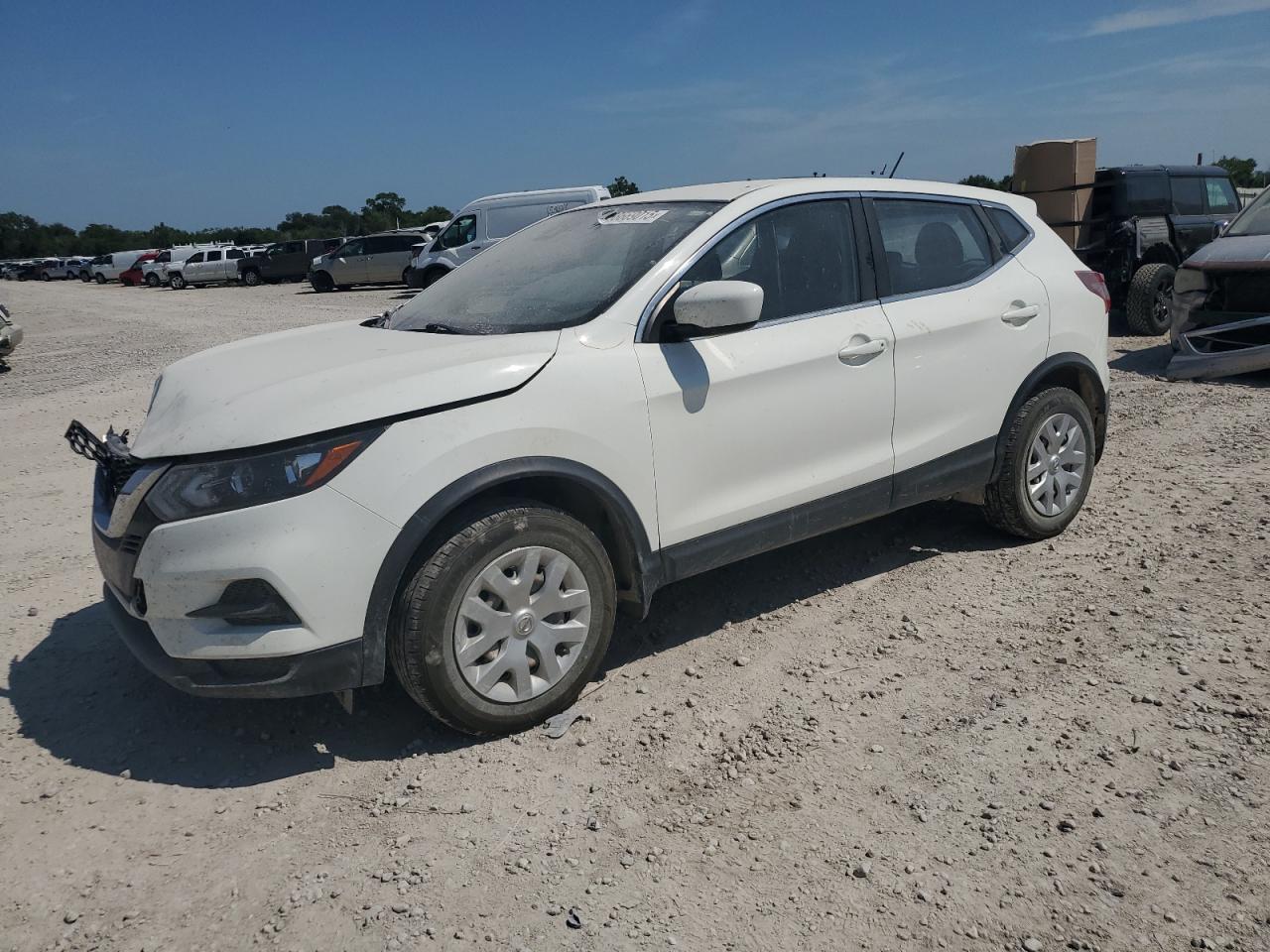 2020 Nissan Rogue sport s