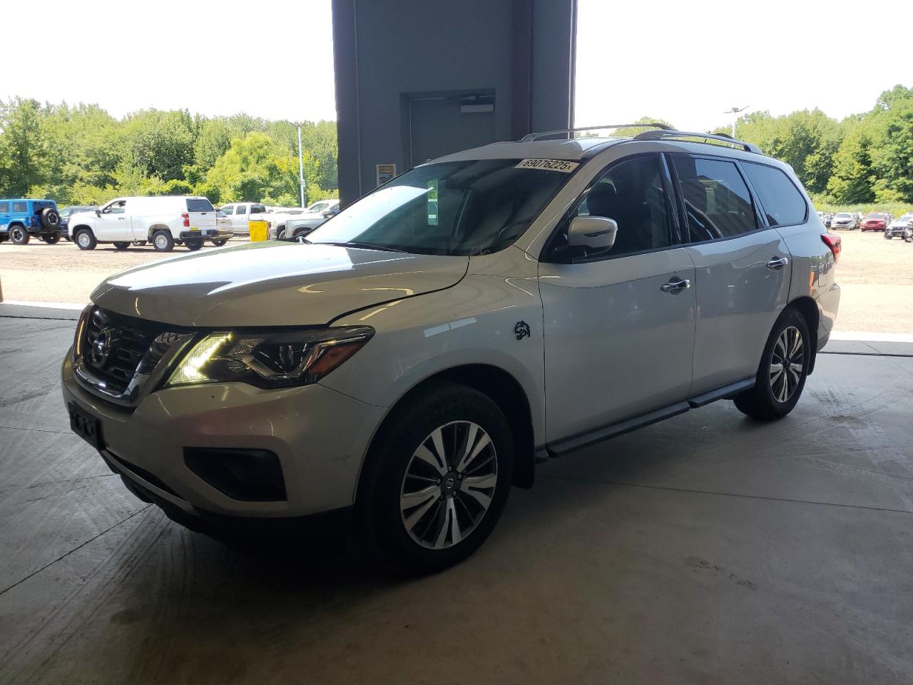 2017 Niss Pathfinder s