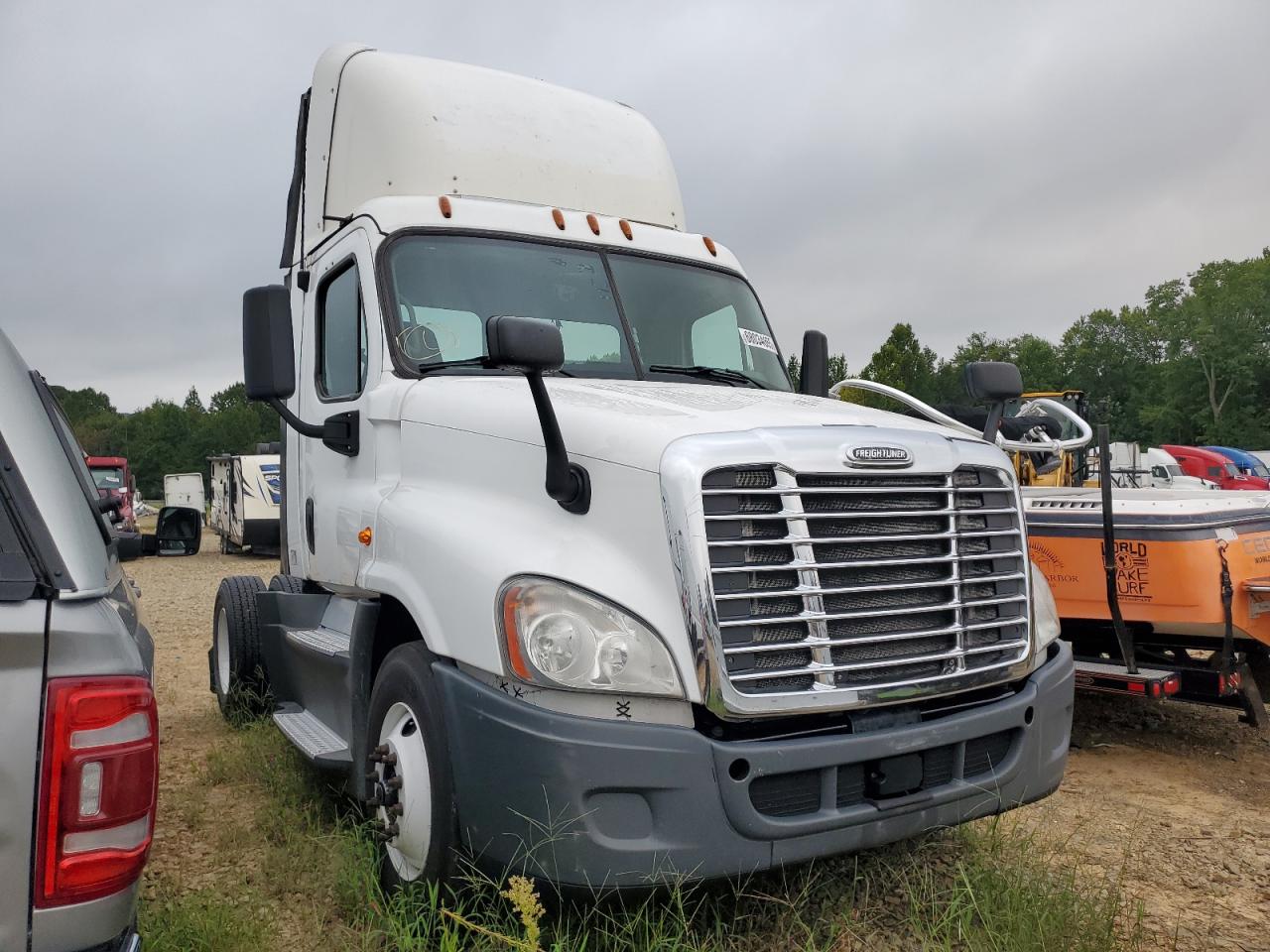 2016 Freightliner Cascadia 1