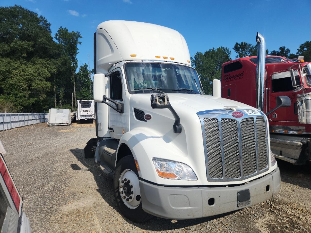 2017 Peterbilt tractor 579