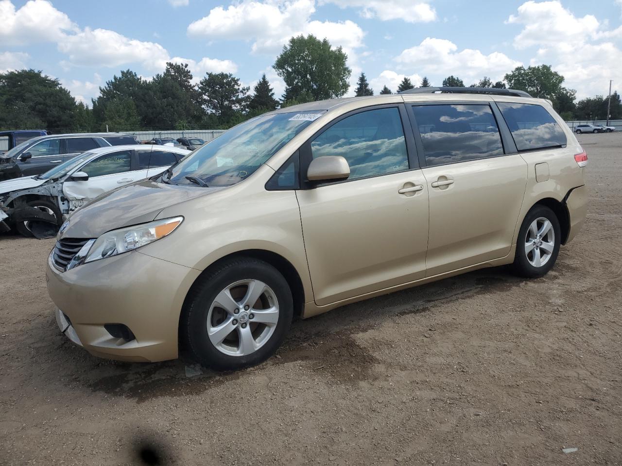 2011 Toyota Sienna le