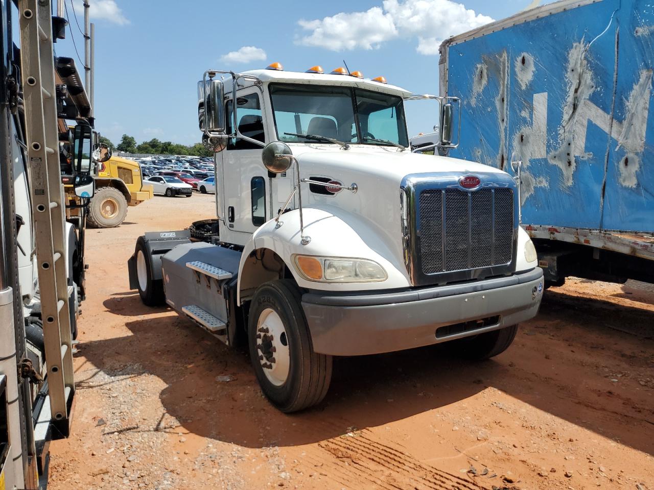 2017 Peterbilt tractor 348
