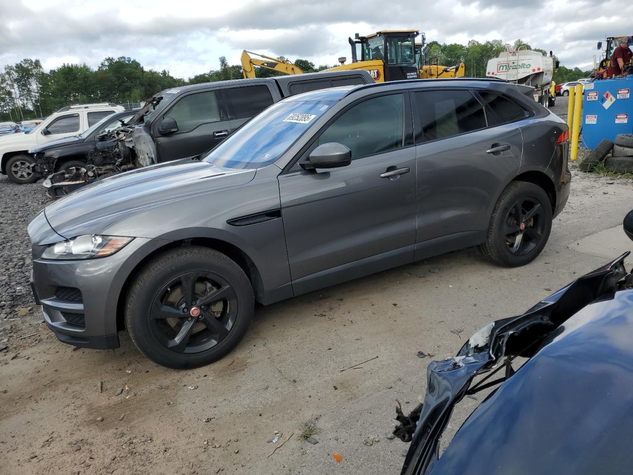 2019 Jaguar F-pace pre