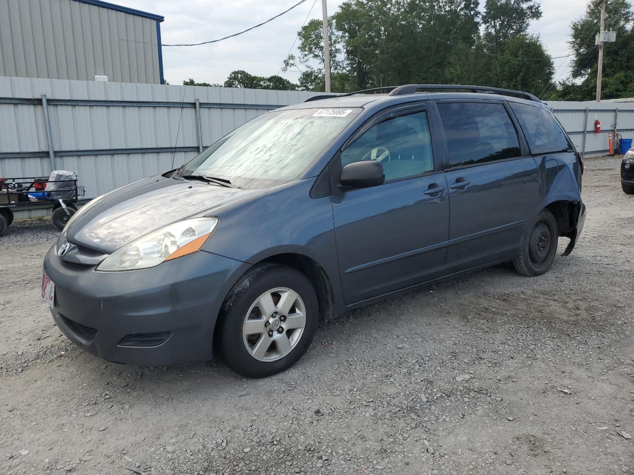Toyota Sienna ce