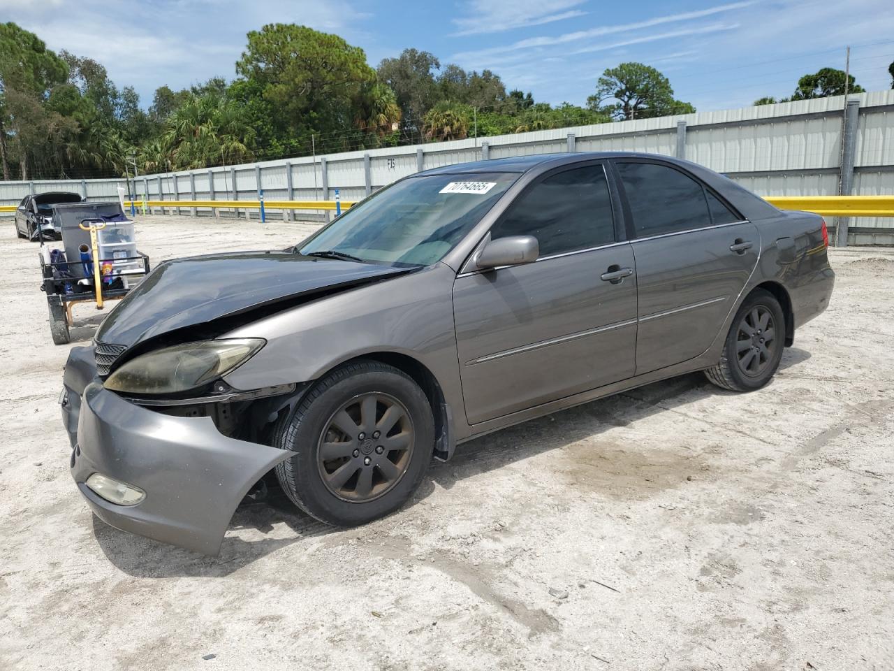 2003 Toyota Camry le