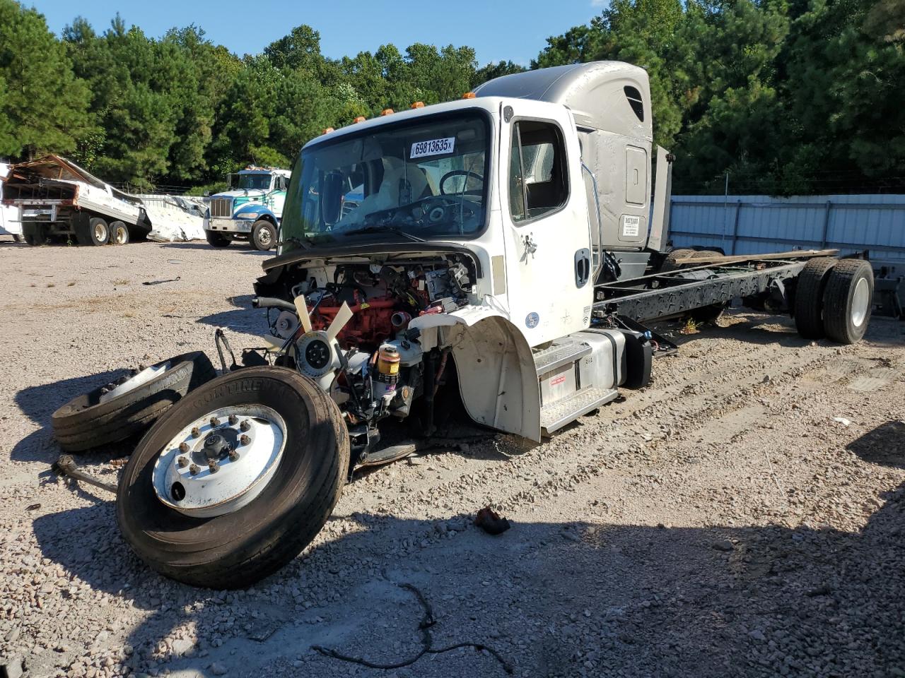 2022 Freightliner M2 106 med