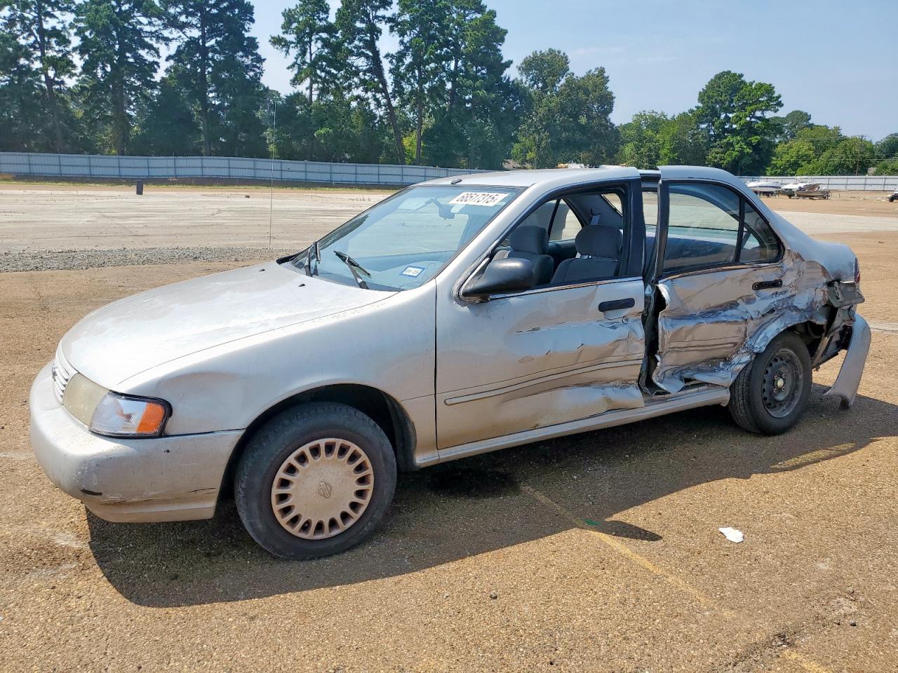 1995 Nissan Sentra bas