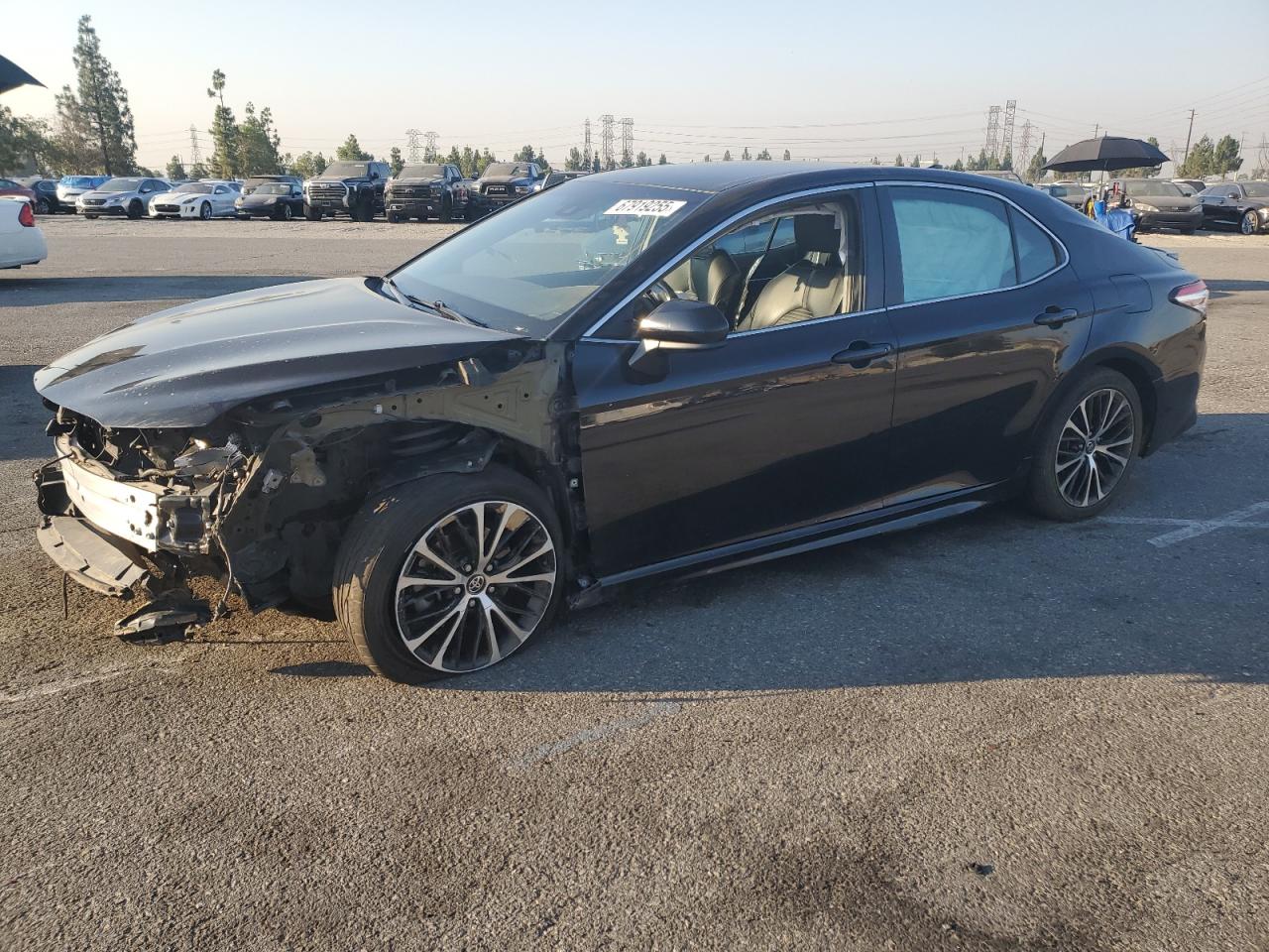 2020 Toyota Camry se SE
