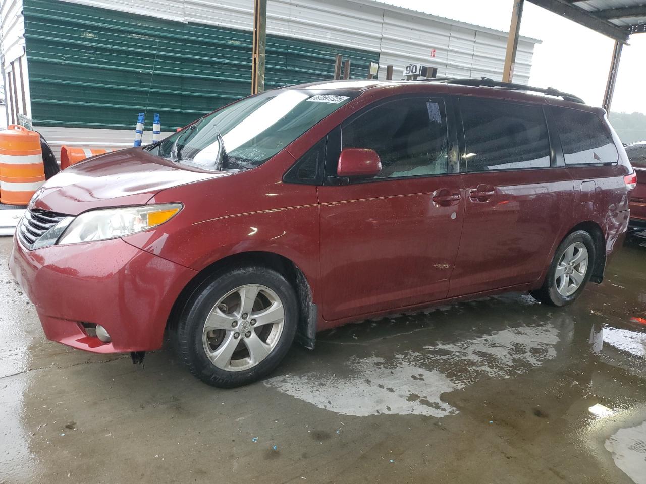2014 Toyota Sienna le