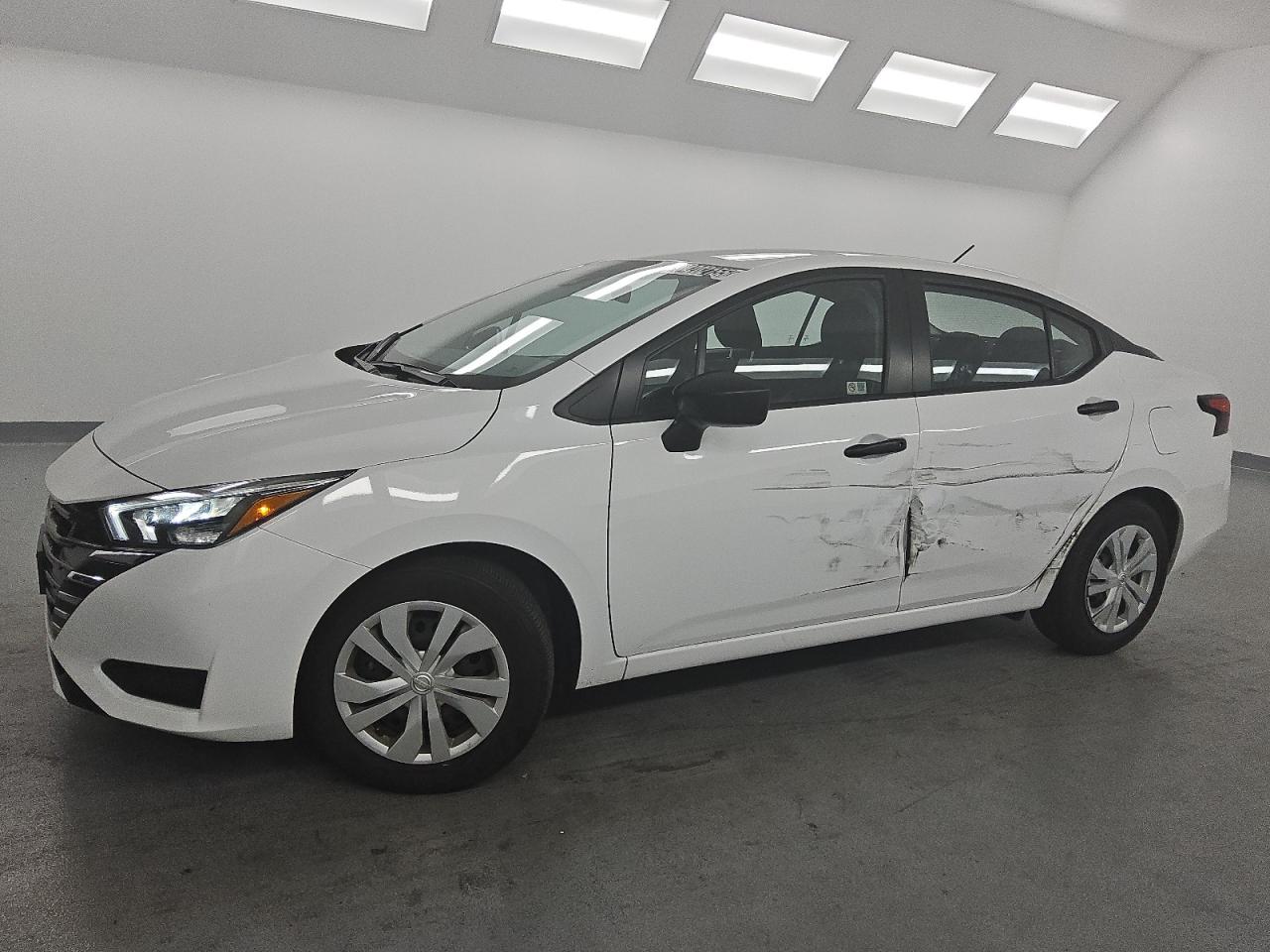 2025 Nissan Versa s