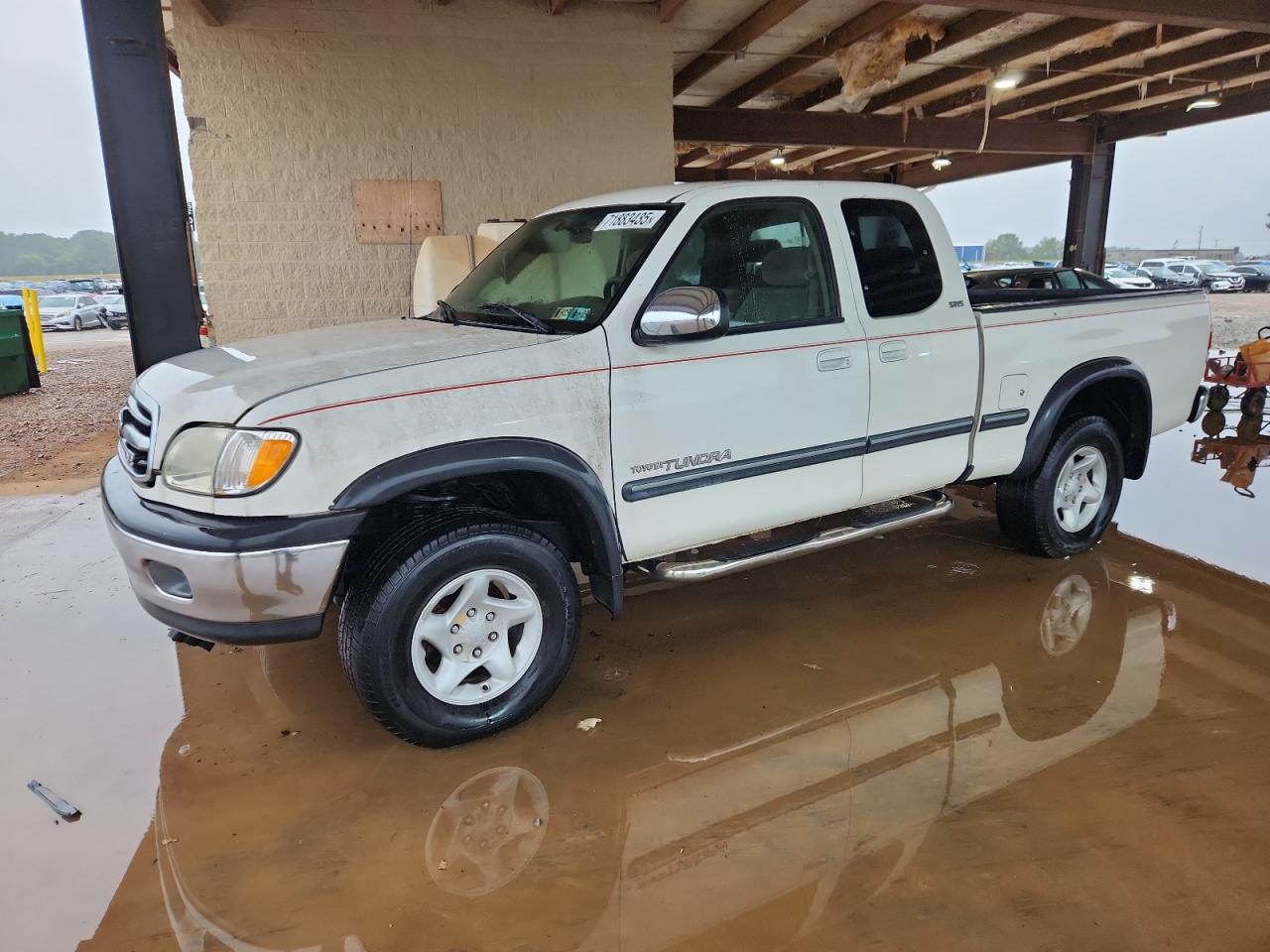 2001 Toyota Tundra acc