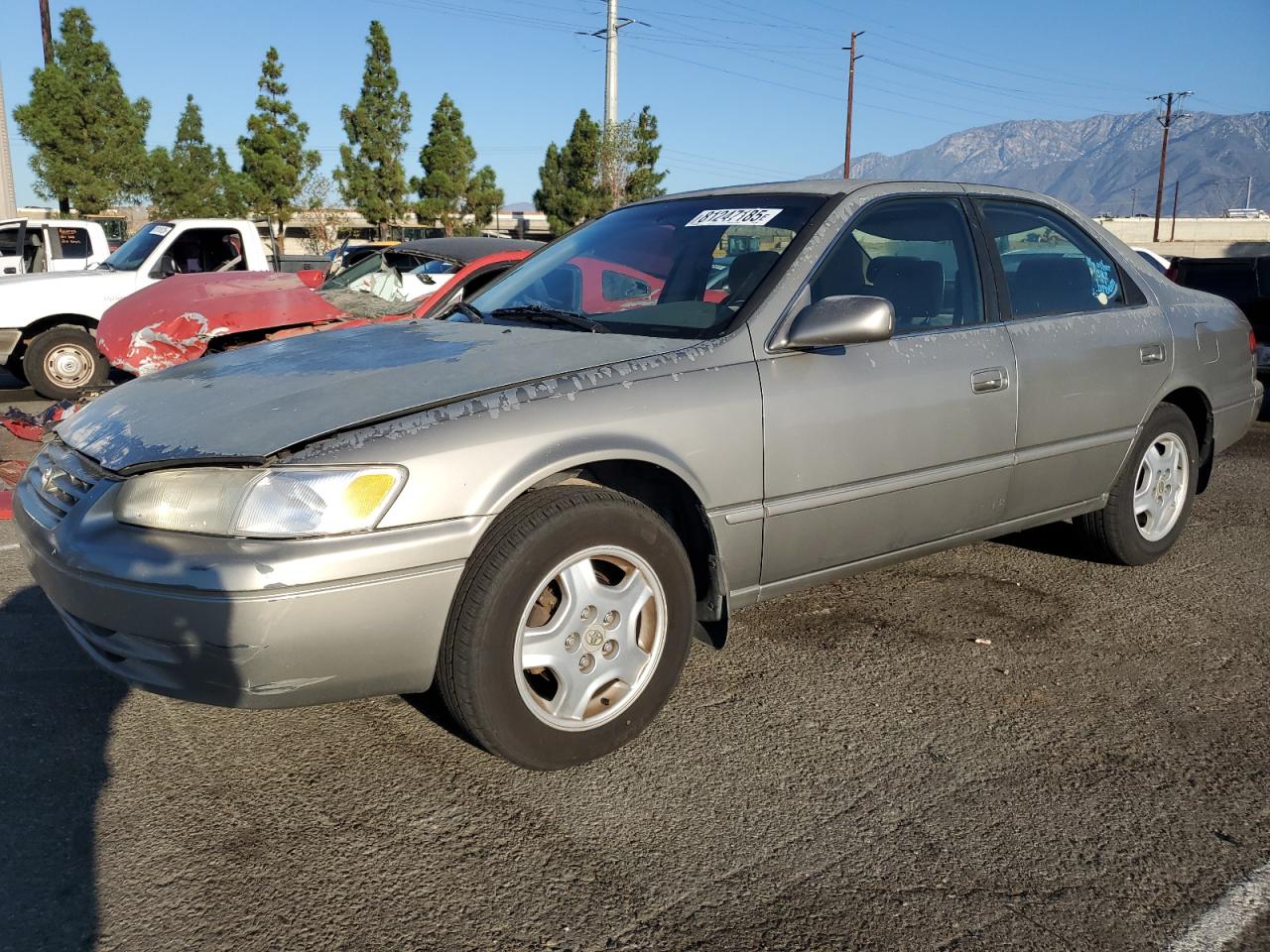 1999 Toyota Camry le