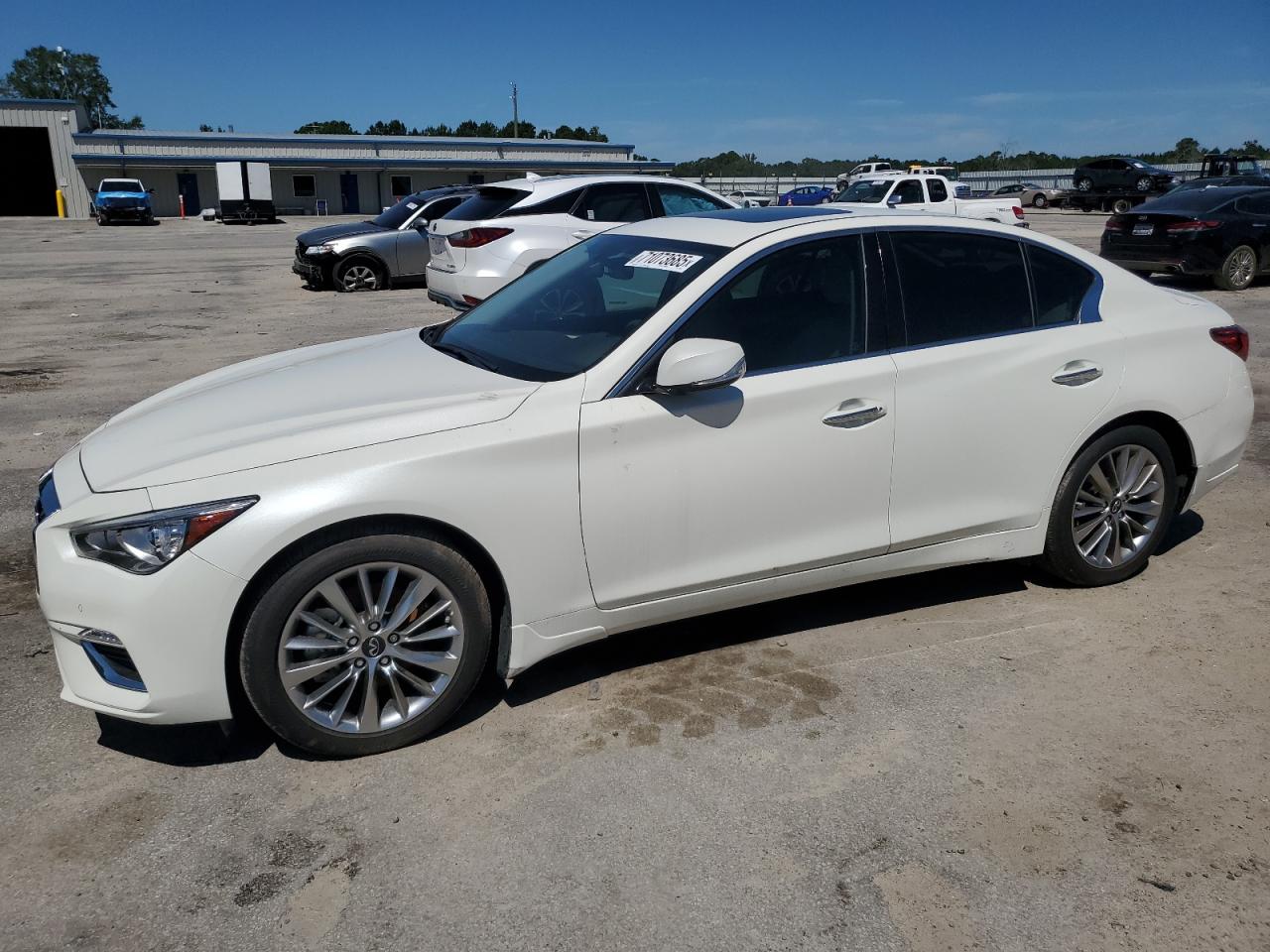 2023 Infiniti Q50 luxe