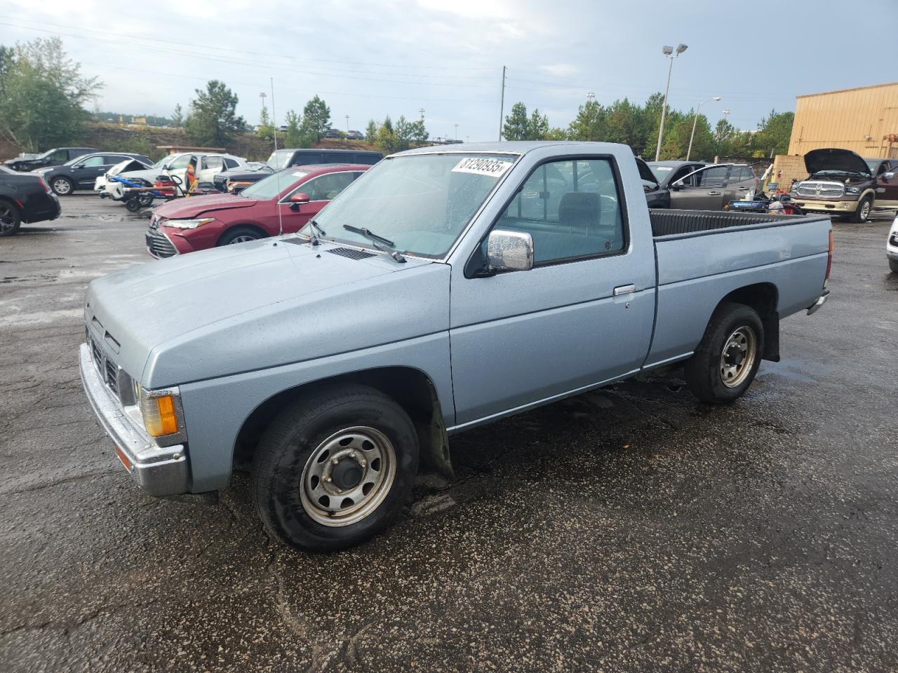Nissan Truck shor