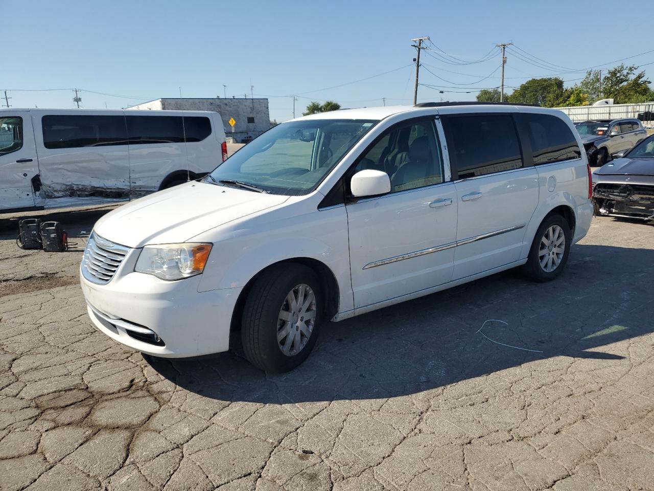 2014 Chrysler Town & cou