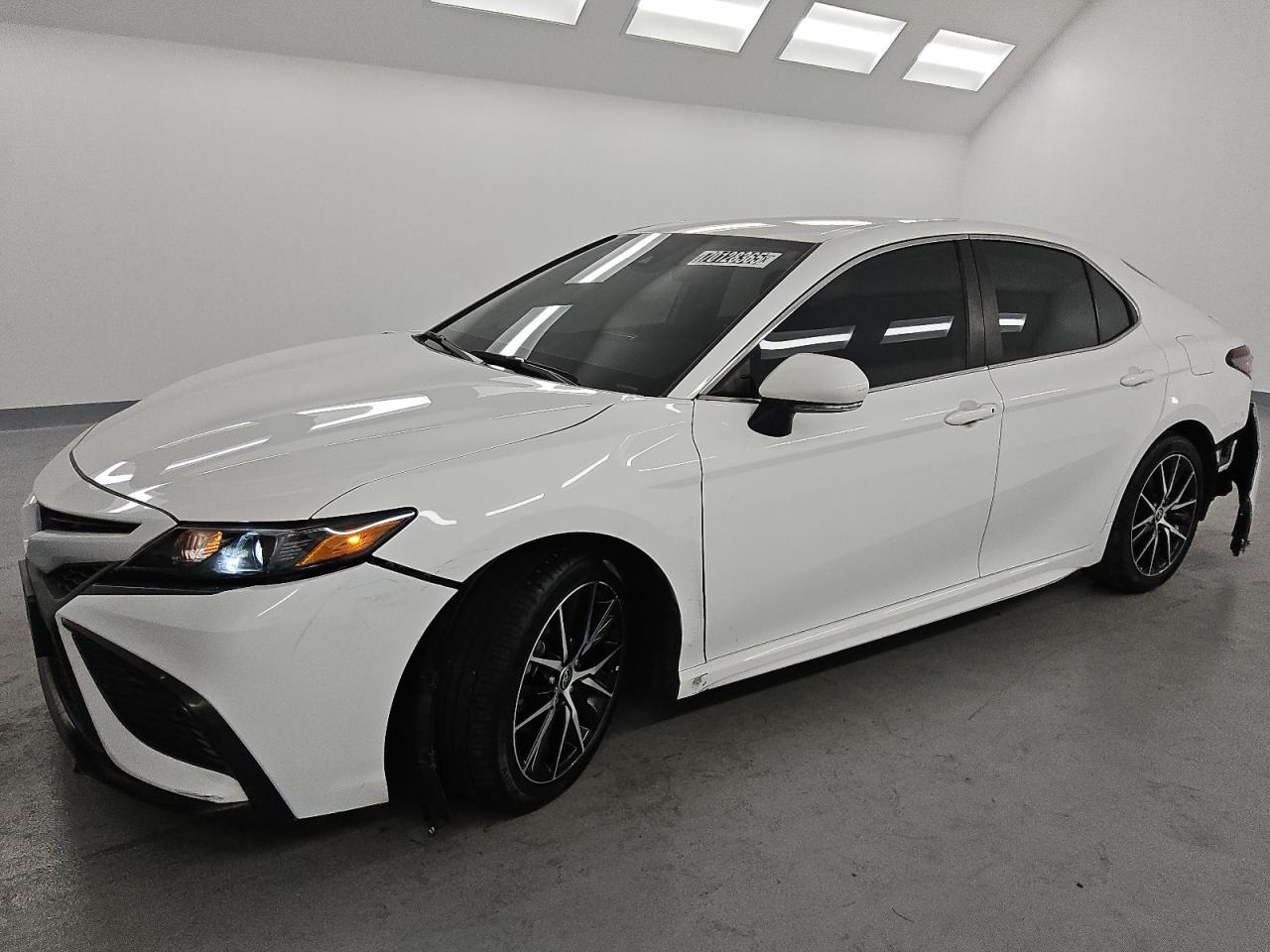 2023 Toyota Camry se night shade