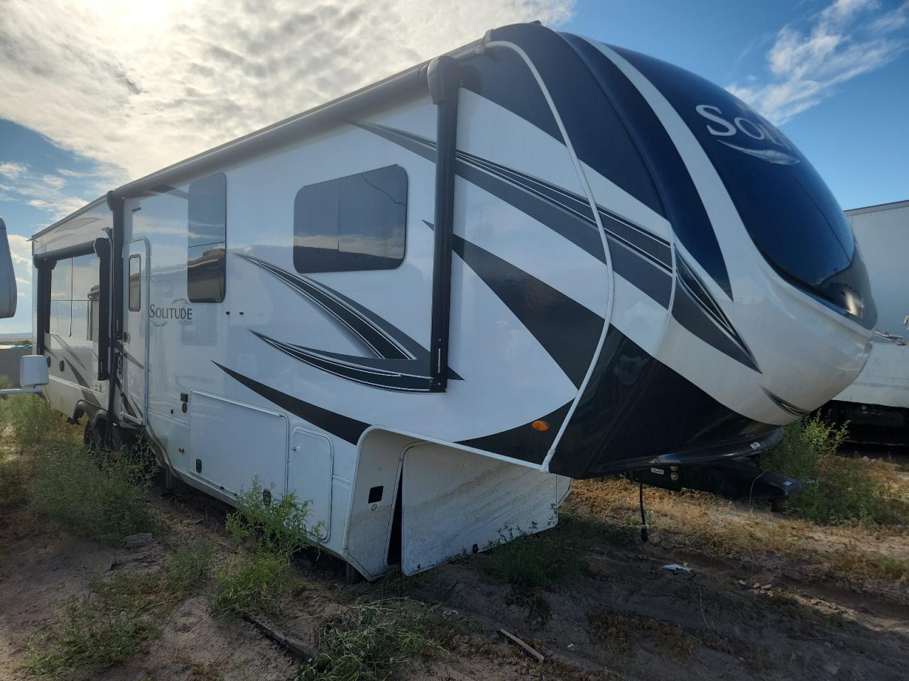 2024 Grand design Solitude fifth wheel