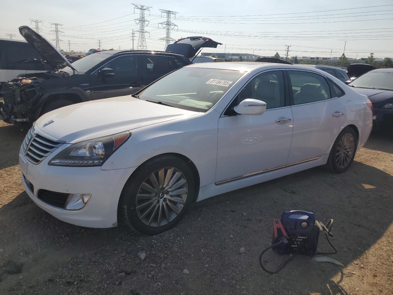 2014 Hyundai Equus sign