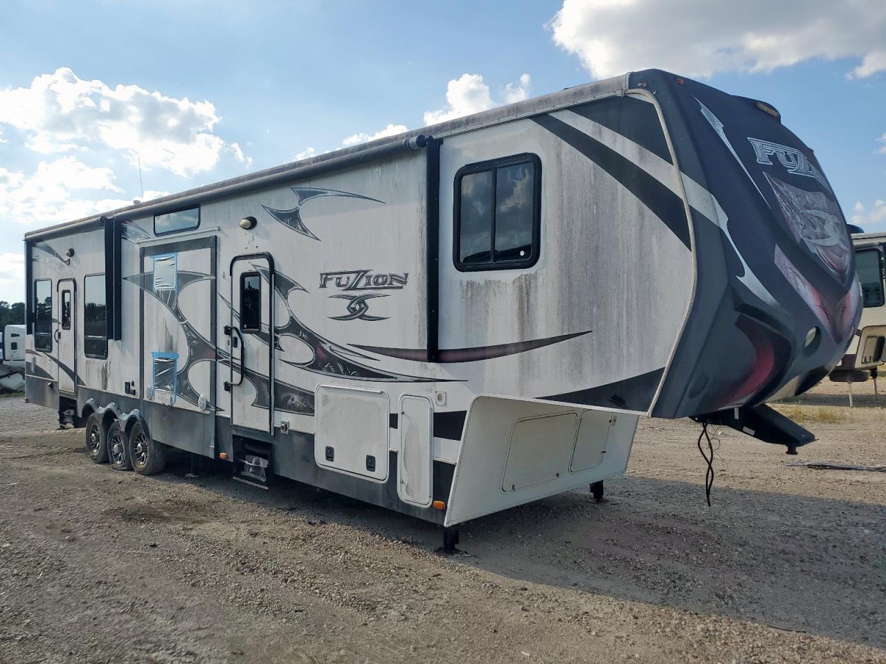 2012 Keystone Fuzion