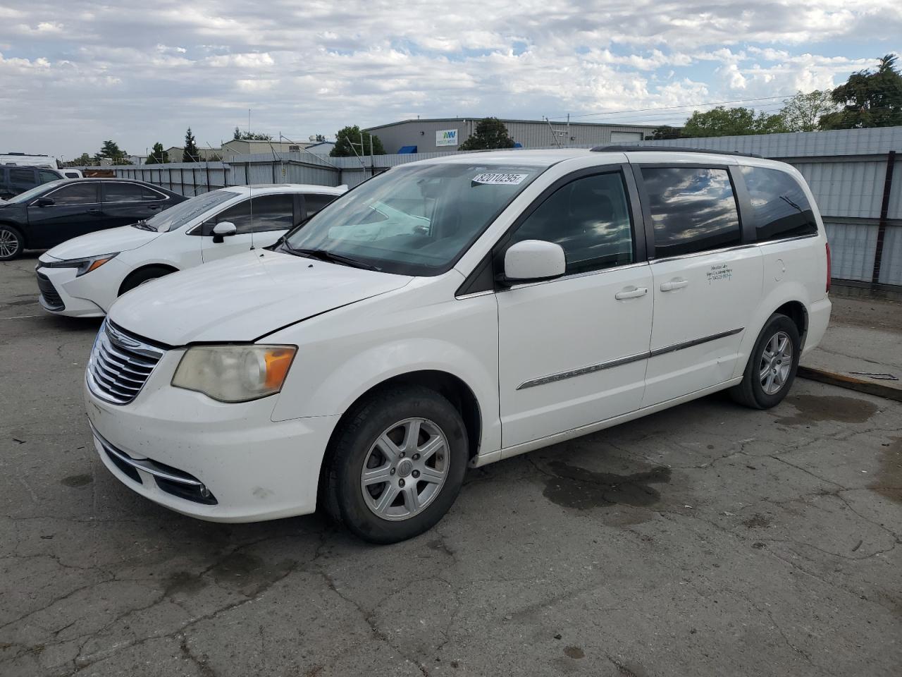 2013 Chrysler Town & cou