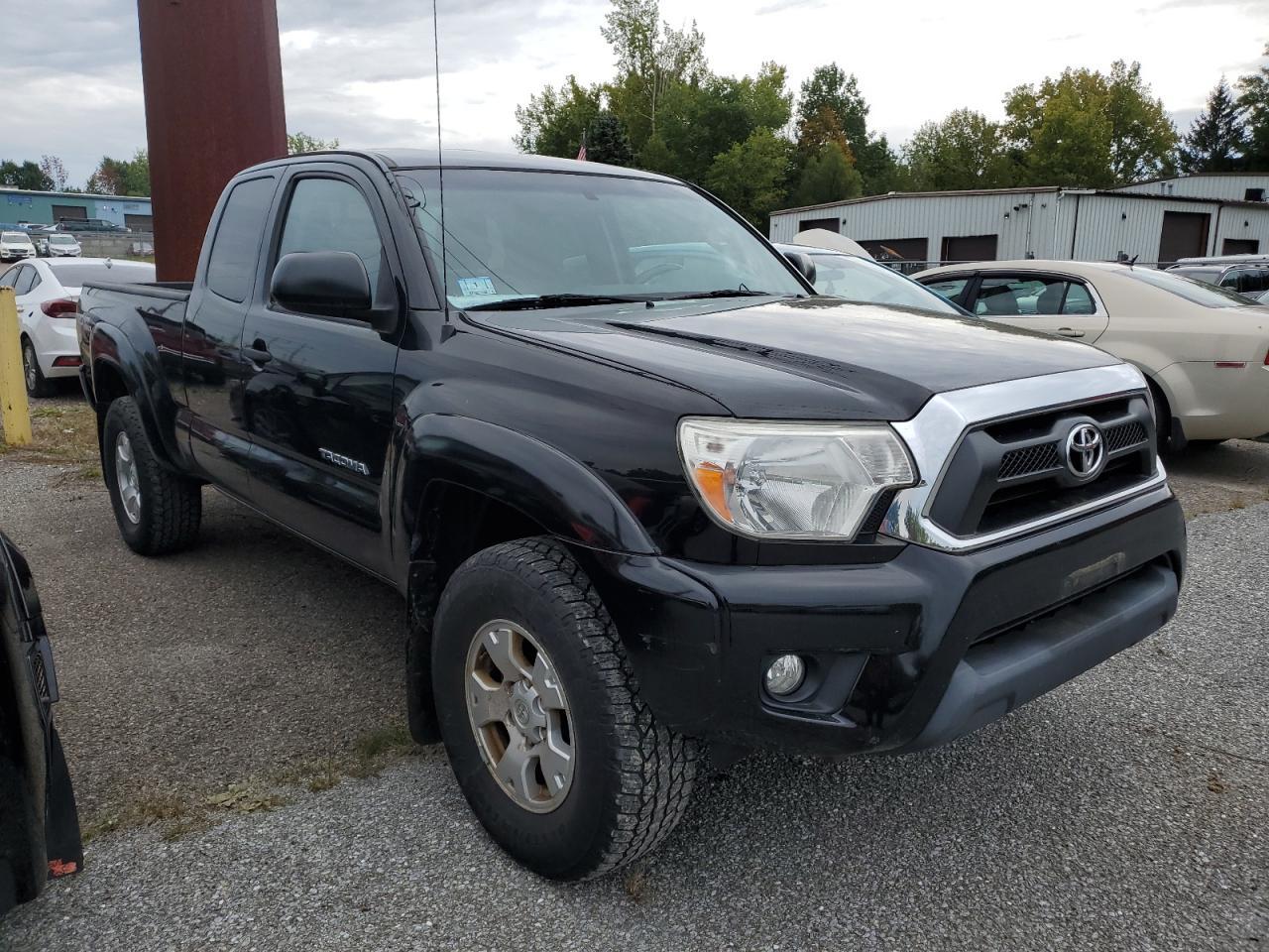 2015 Toyt Tacoma access cab