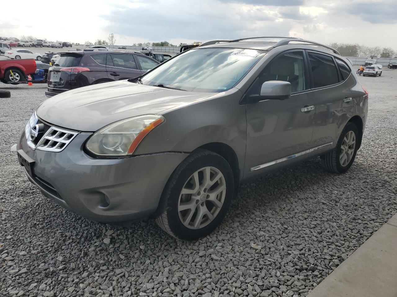 2013 Nissan Rogue s