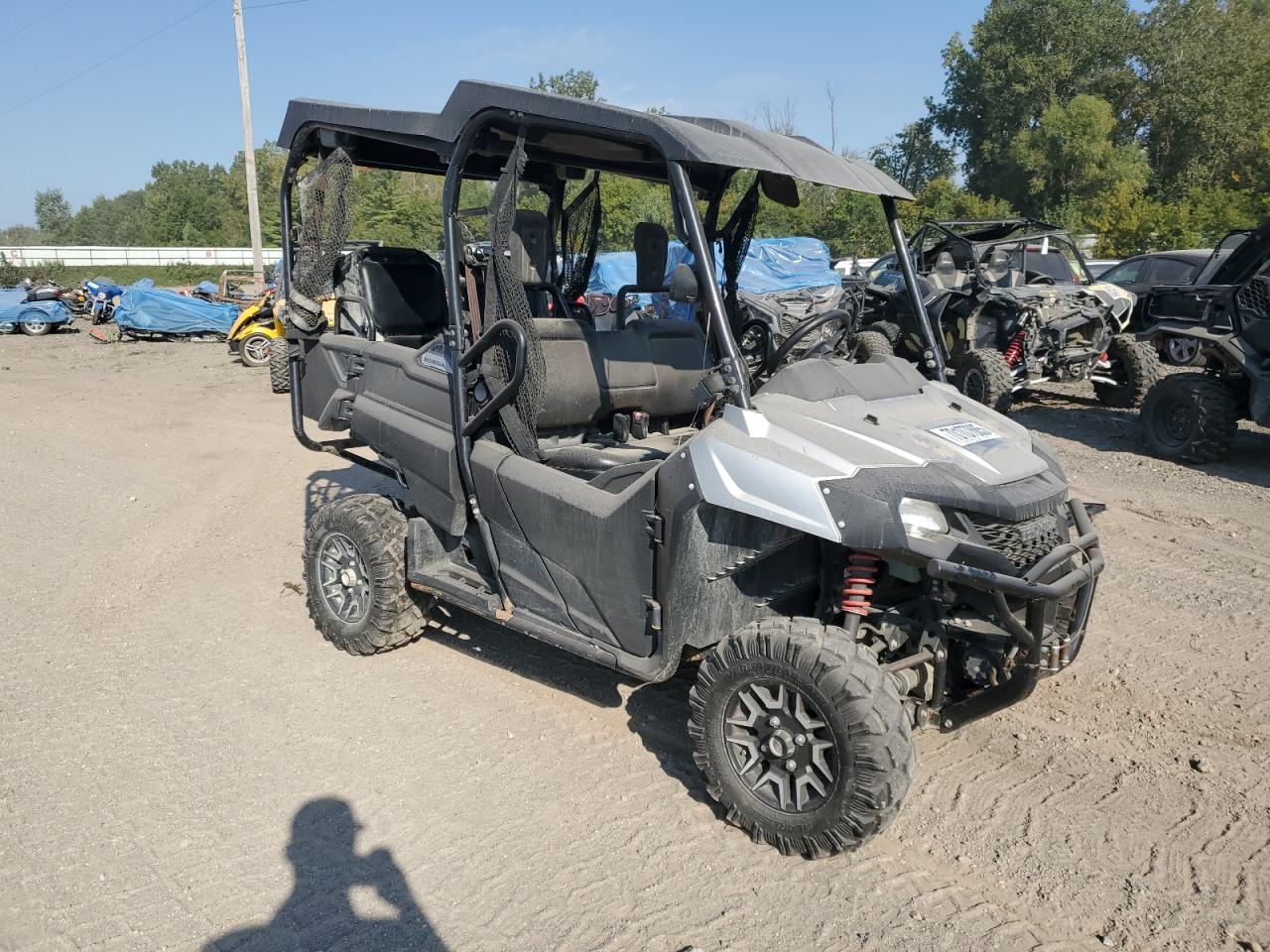 2017 Honda Sxs700 m4