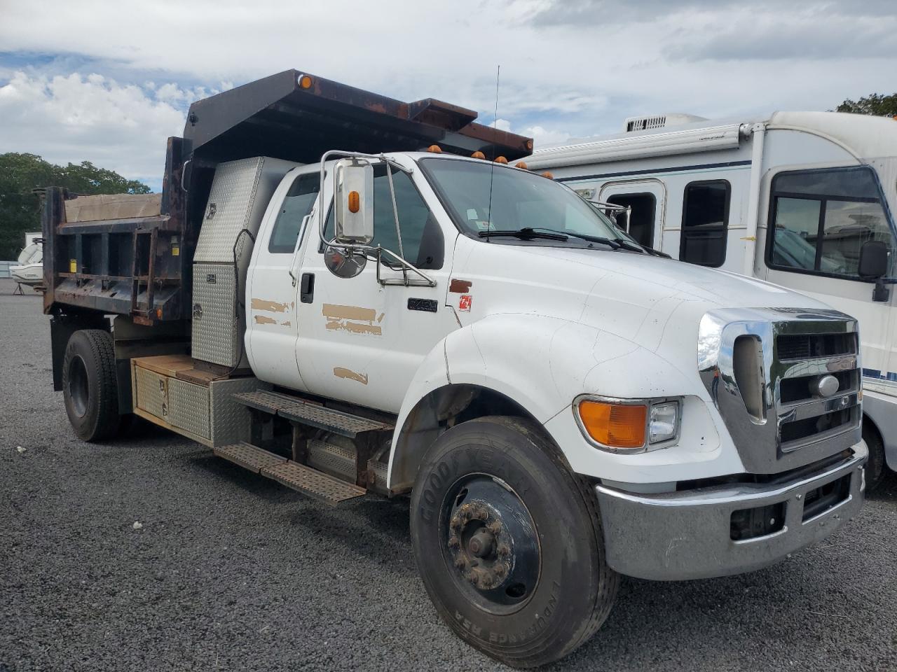 2008 Ford F750 super duty