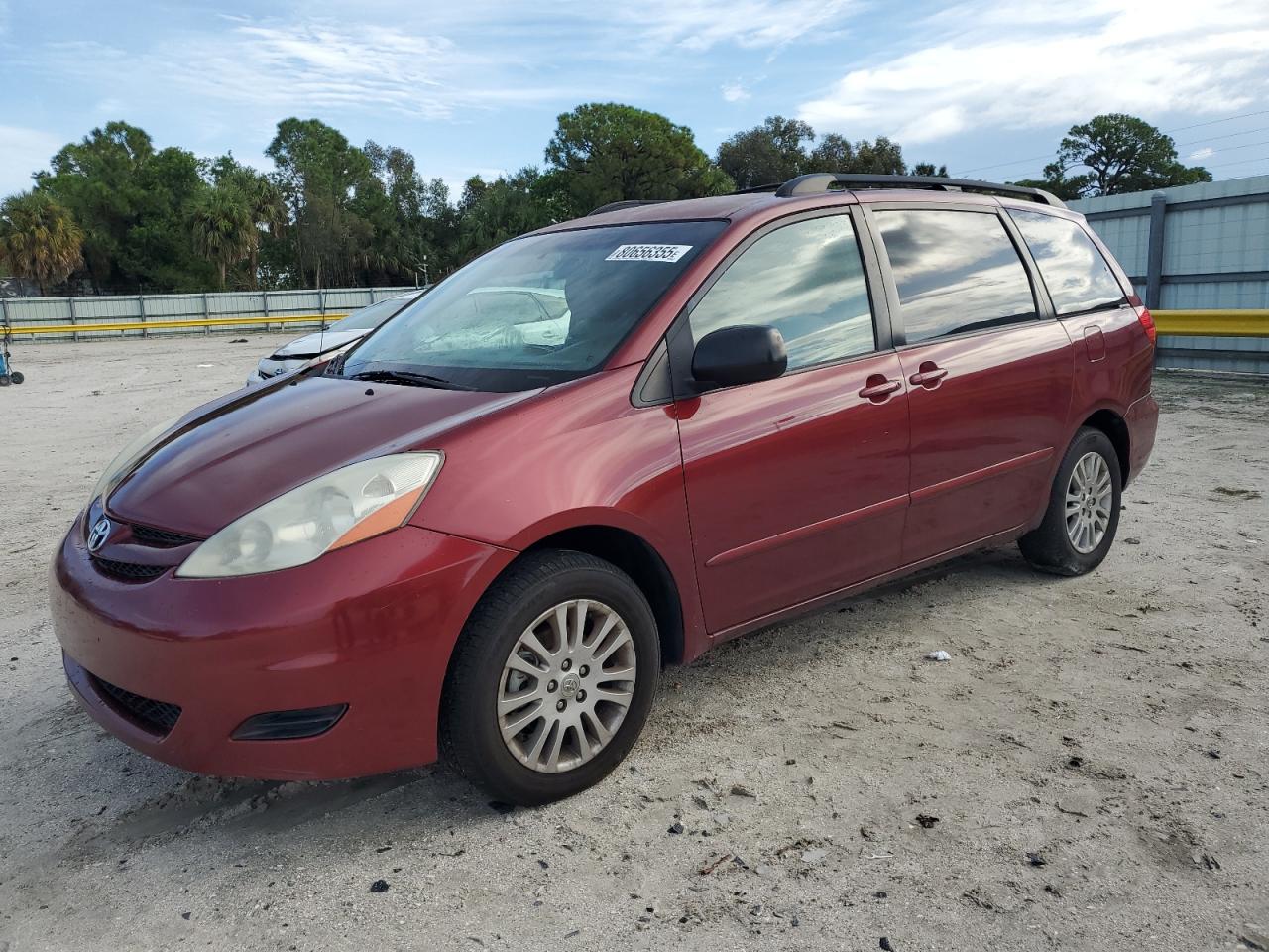 2010 Toyota Sienna le