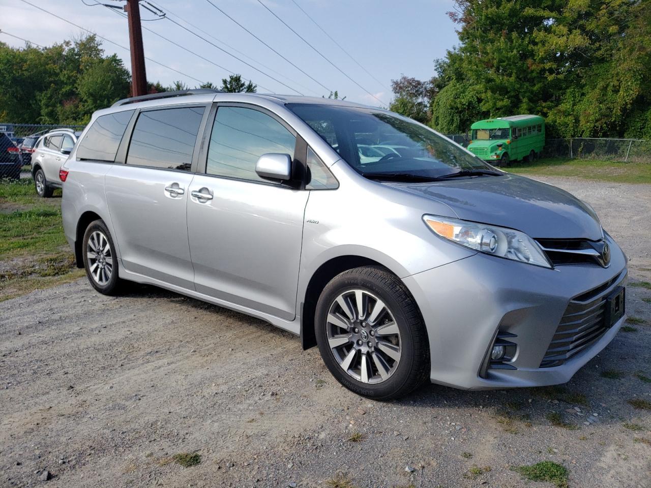Toyt Sienna xle