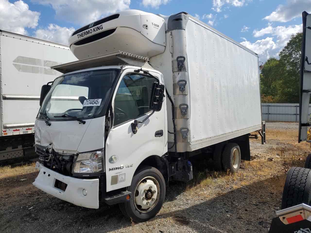 2019 Hino 195