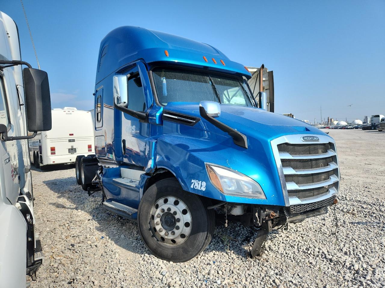 2022 Freightliner Cascadia 1