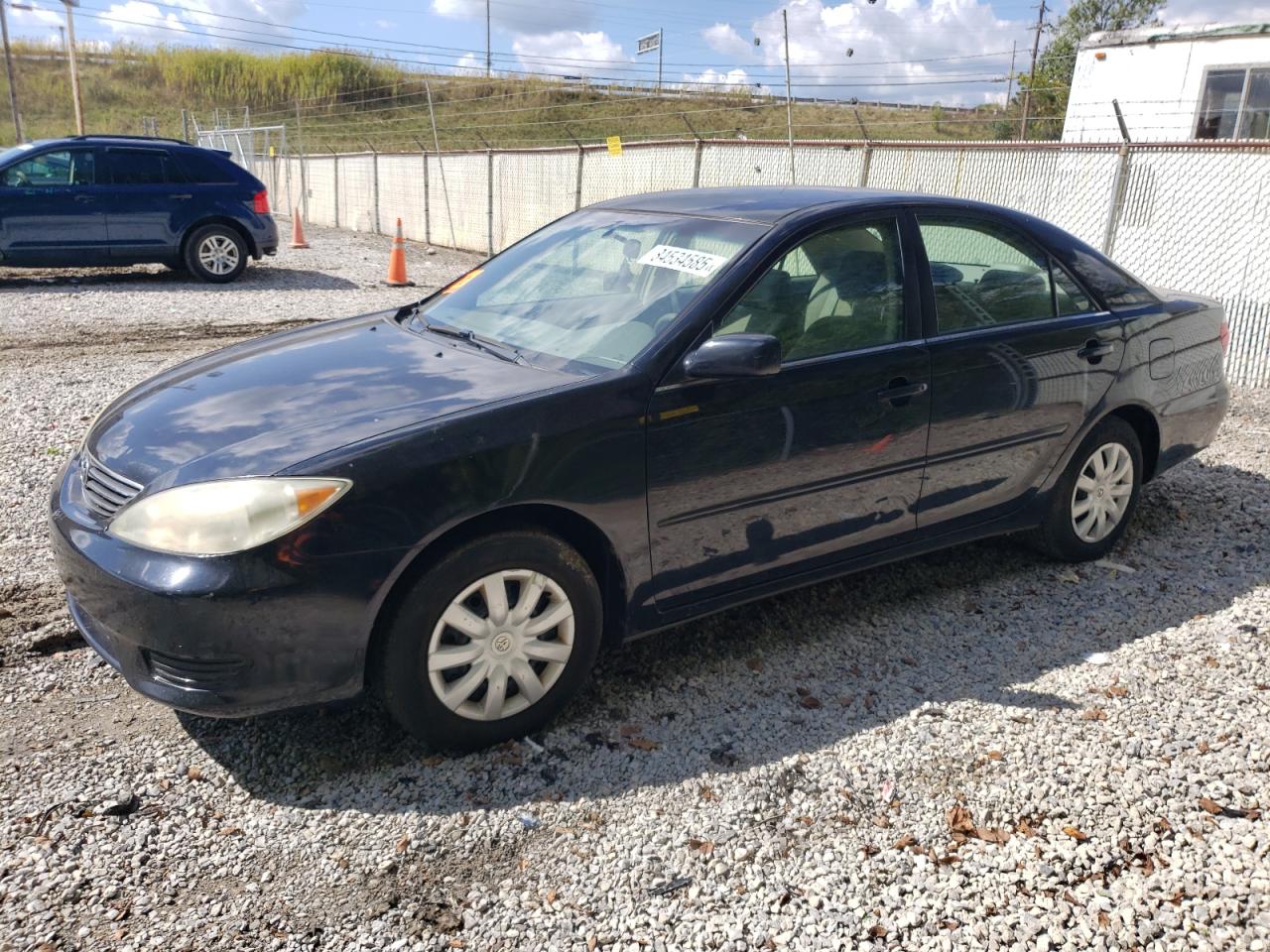 2005 Toyota Camry le