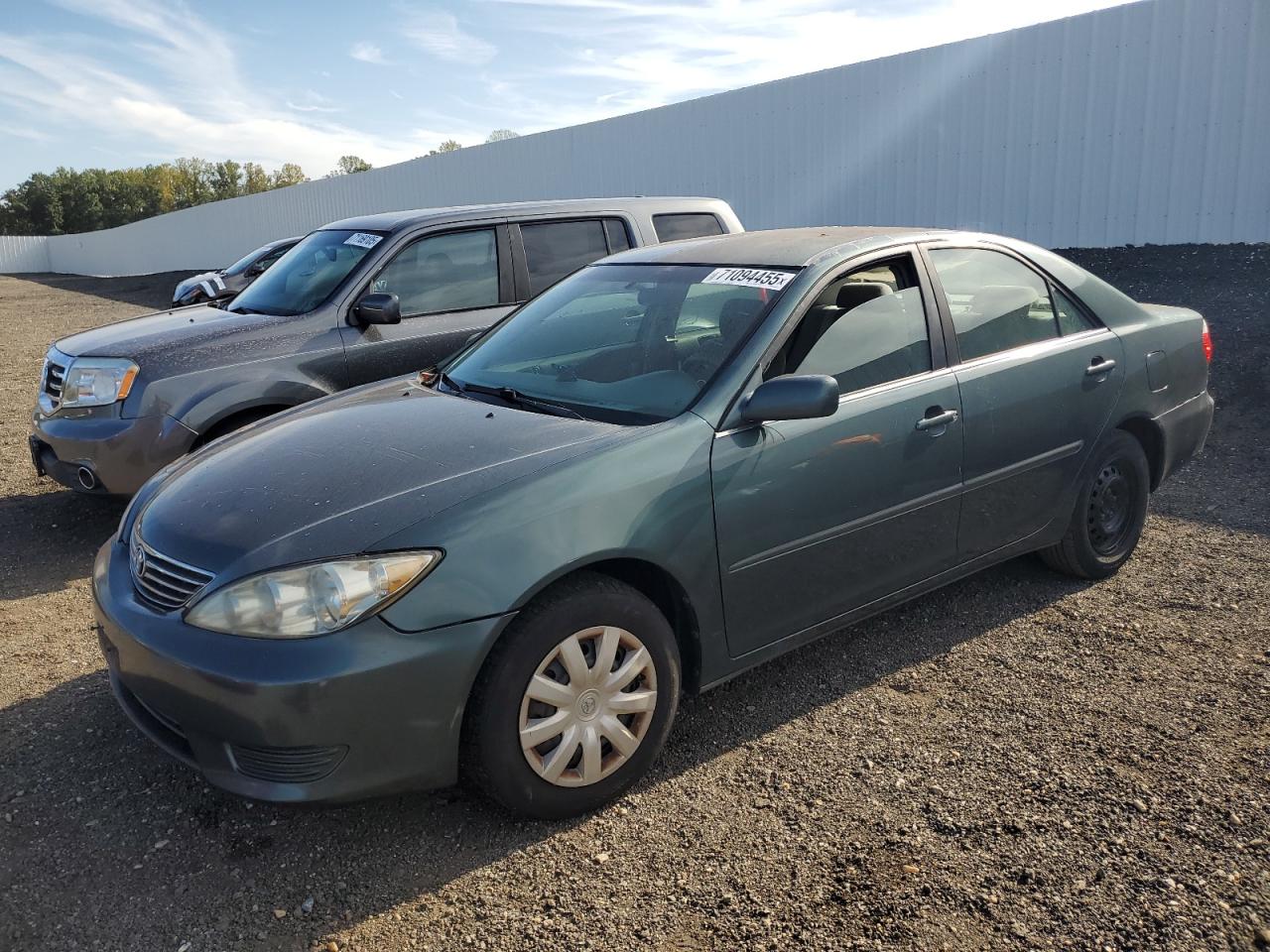 2005 Toyota Camry le