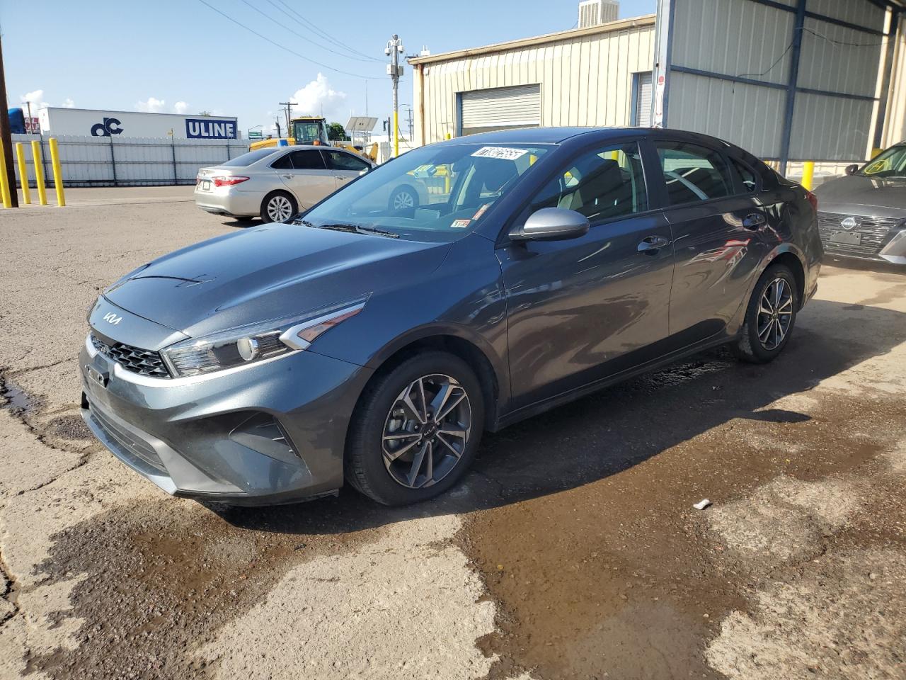 2023 Kia Forte lx