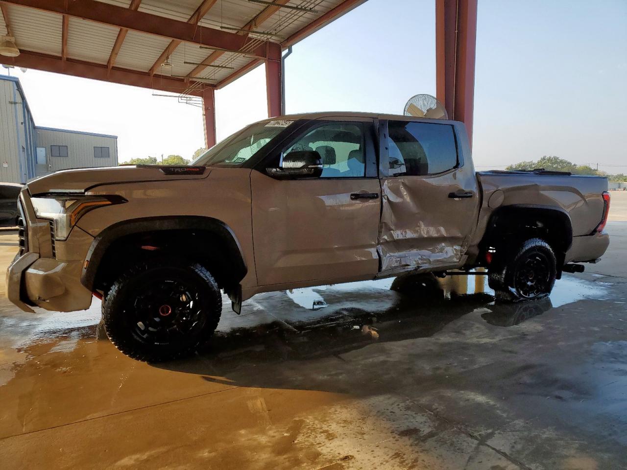 2025 Toyota Tundra crewmax limited
