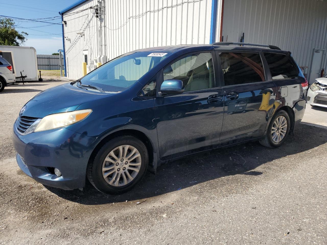 2011 Toyota Sienna xle