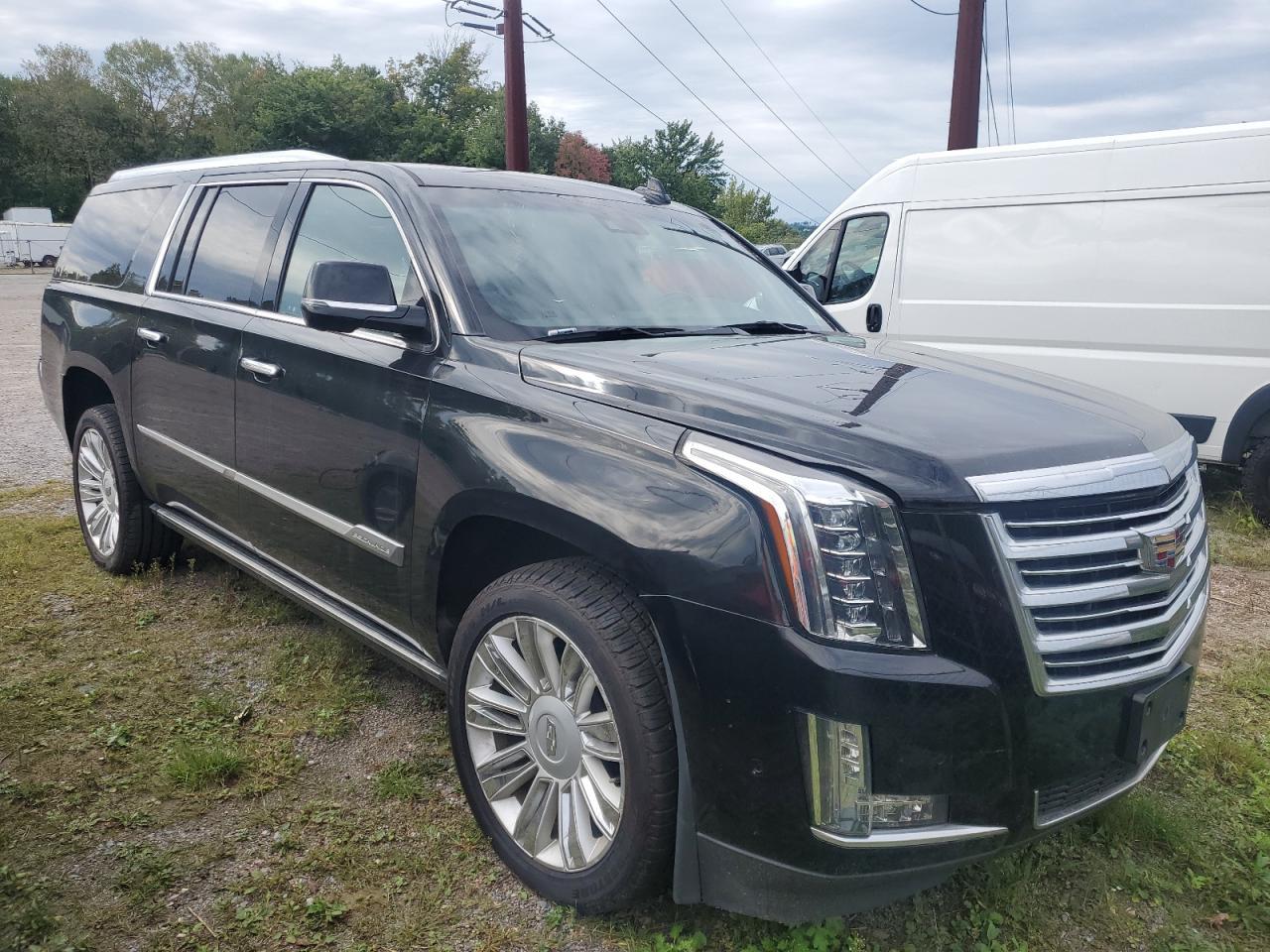Cadi Escalade esv platinum