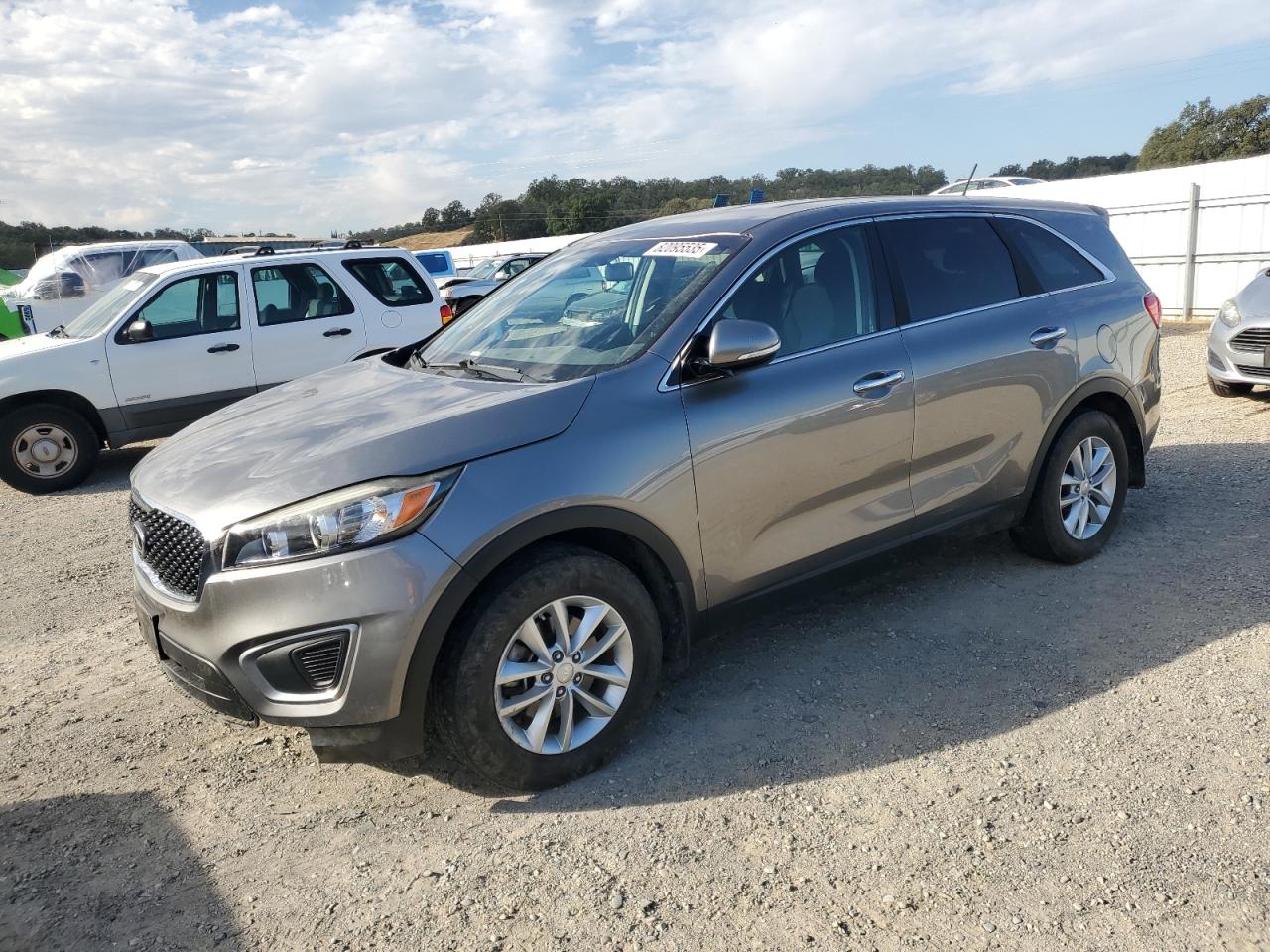 2016 Kia Sorento lx