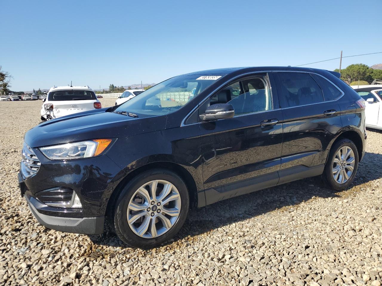 2022 Ford Edge titan