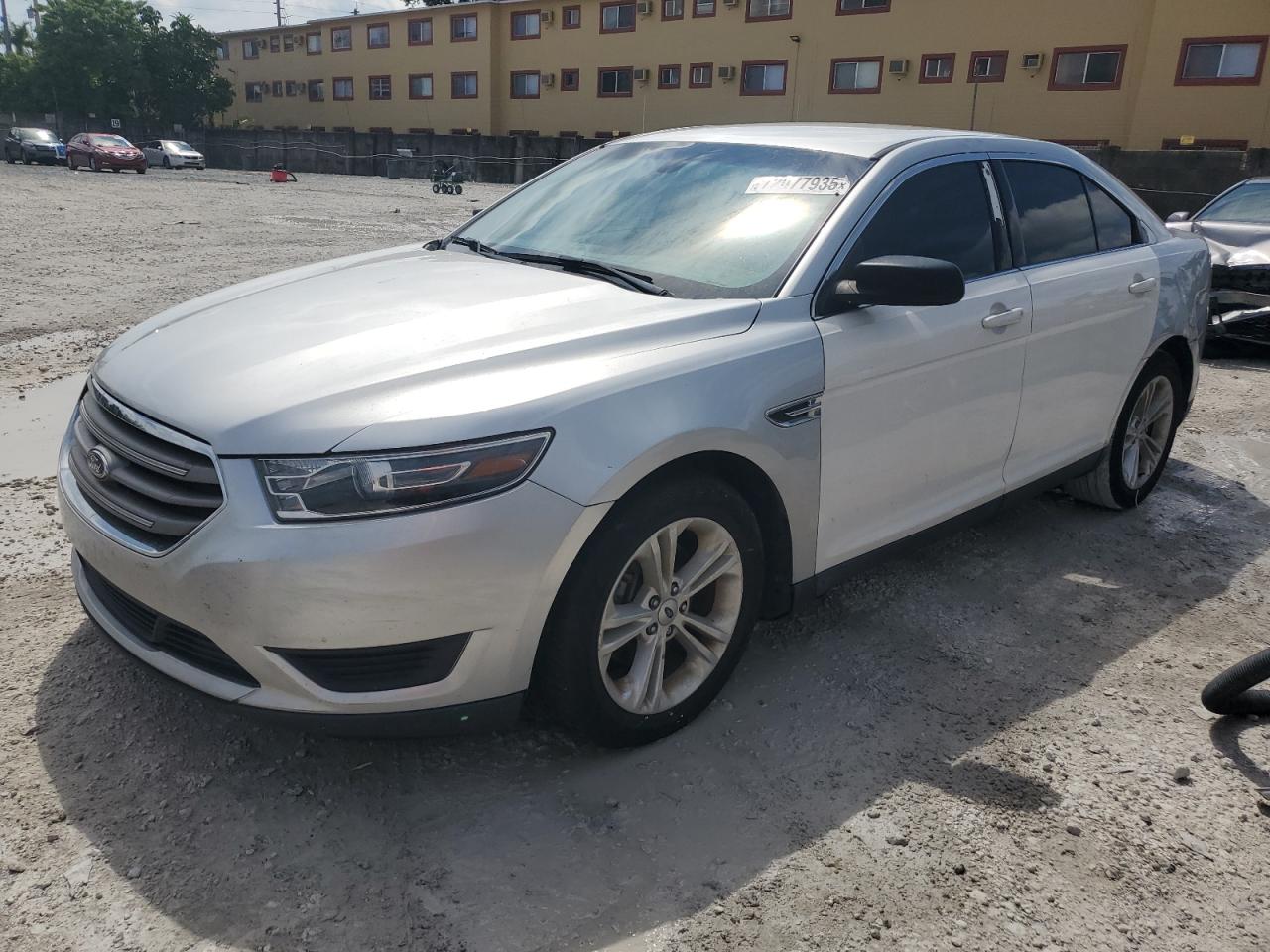 2017 Ford Taurus se