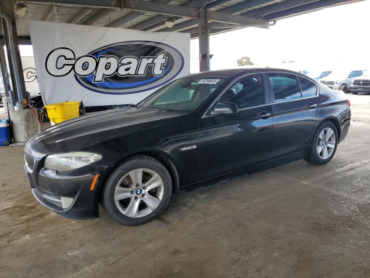 2011 BMW 528 i