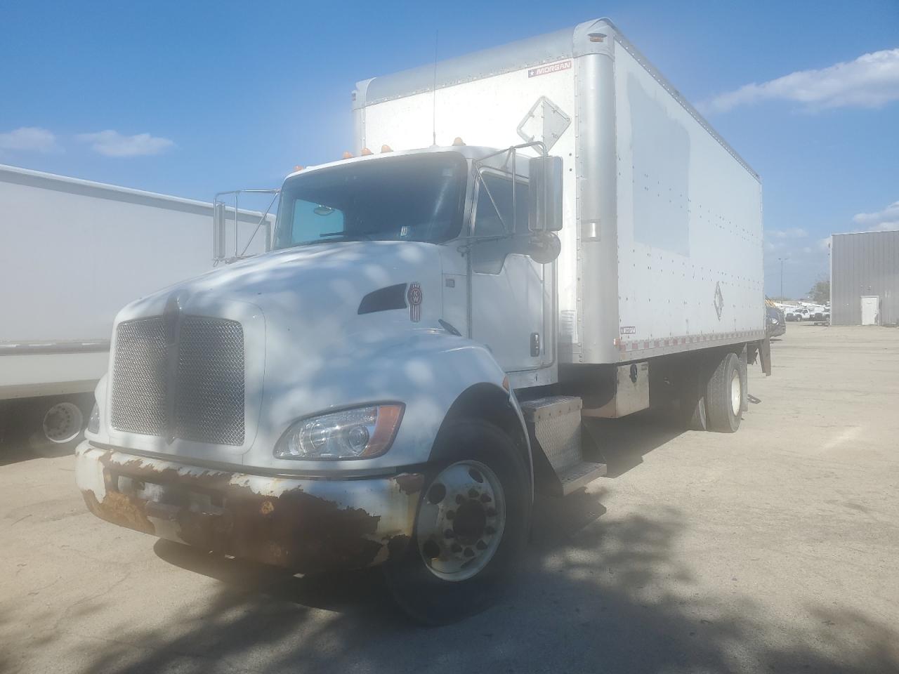2016 Kenworth Construction t270