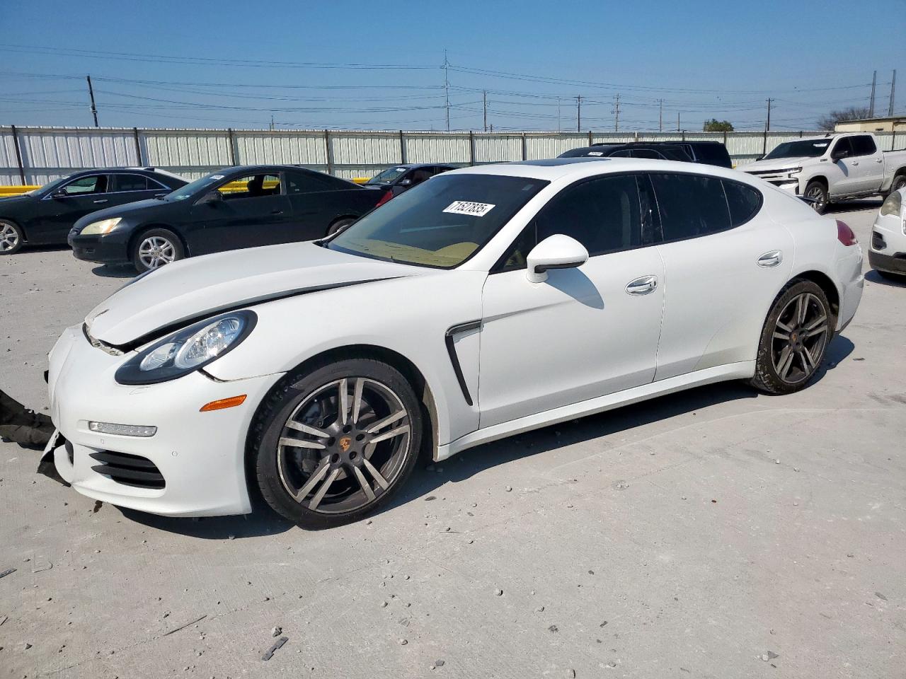 2014 Porsche Panamera 2