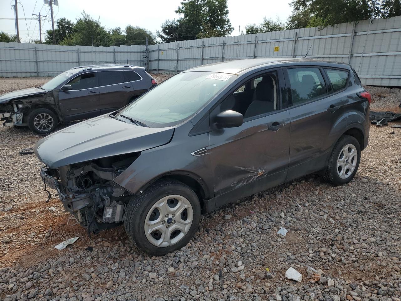 2019 Ford Escape s