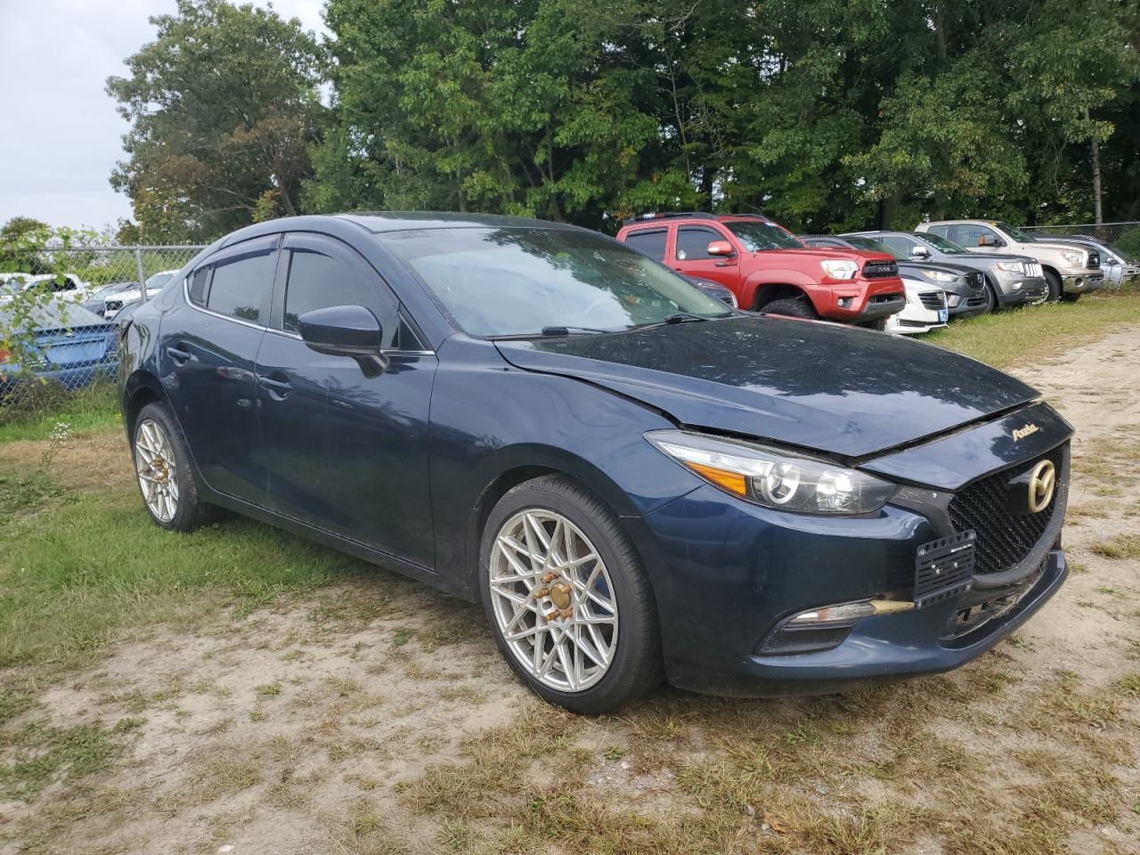 Mazd 3 touring