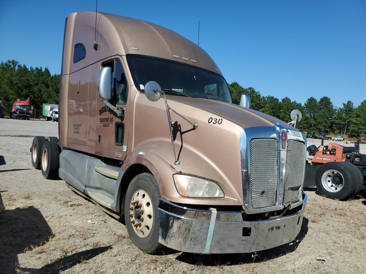 Kenworth T700 hood