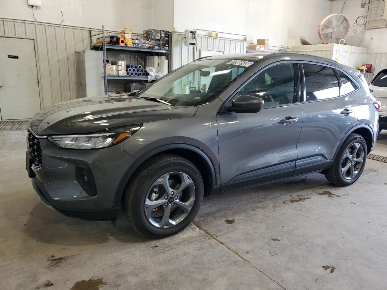 2025 Ford Escape st